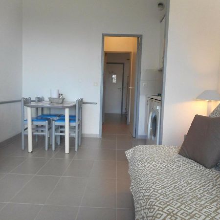 Studio Renove En Bord De Mer Avec Terrasse, Parking Et Wifi A Villeneuve-Loubet - Fr-1-252A-29 מראה חיצוני תמונה