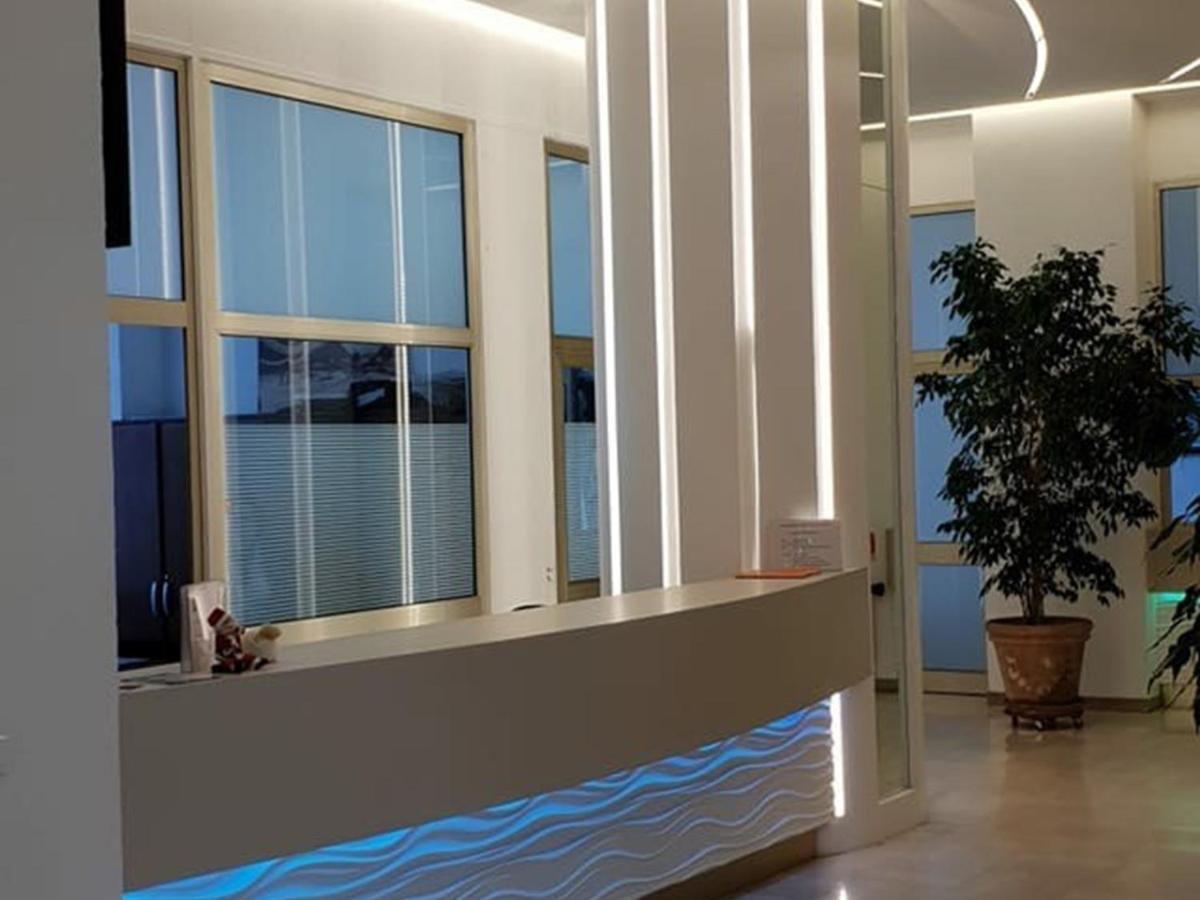 Studio Renove En Bord De Mer Avec Terrasse, Parking Et Wifi A Villeneuve-Loubet - Fr-1-252A-29 מראה חיצוני תמונה